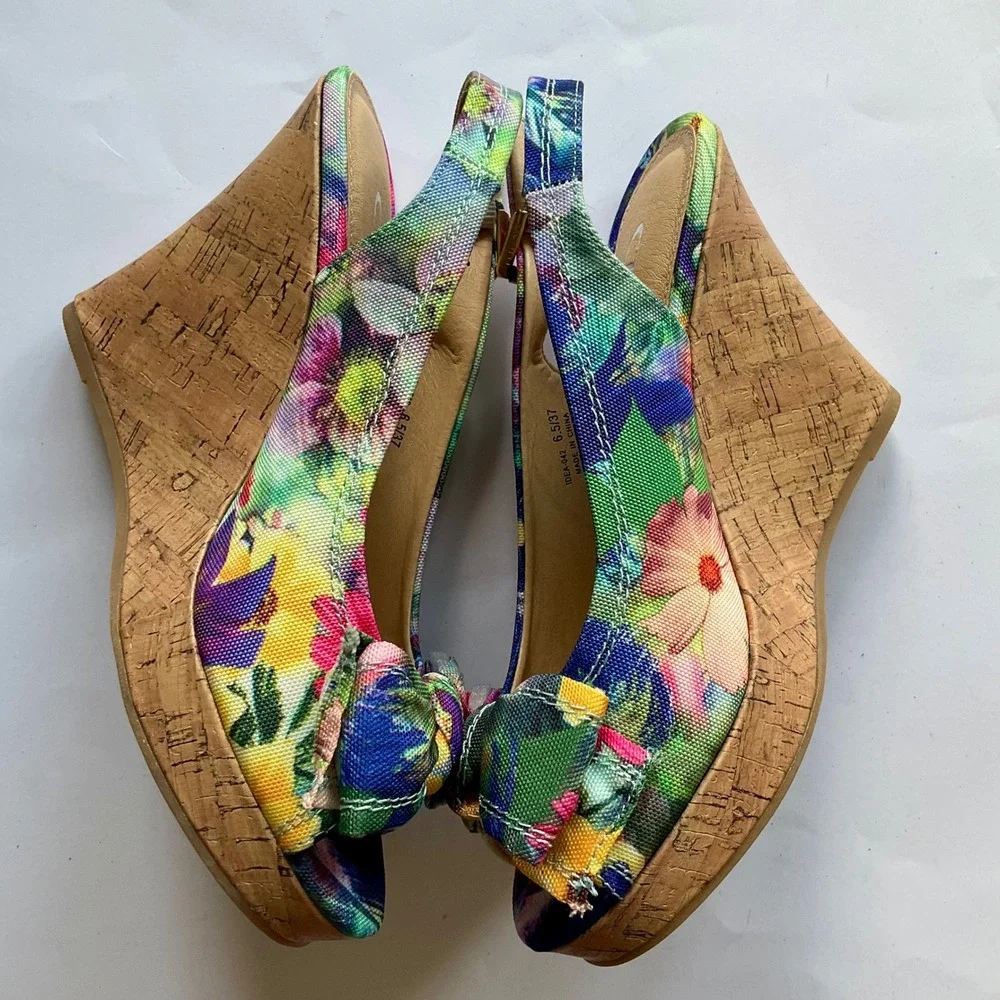CL by Laundry‎ Imagined Multi Floral Wedge Sandals Cork Heel Peep Toe 6.5 New IB